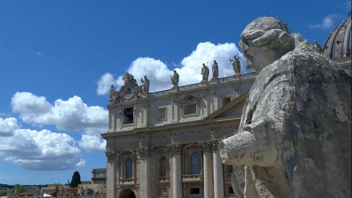Chuông ngân vang tại Quảng trường Thánh Peter để tôn vinh Giáo hoàng Francis