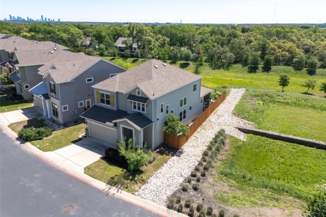 Thị trường bất động sản Tây Nam Austin và Dripping Springs sôi động: Số lượng nhà bán ra tháng 3 tăng mạnh so với cùng kỳ năm ngoái