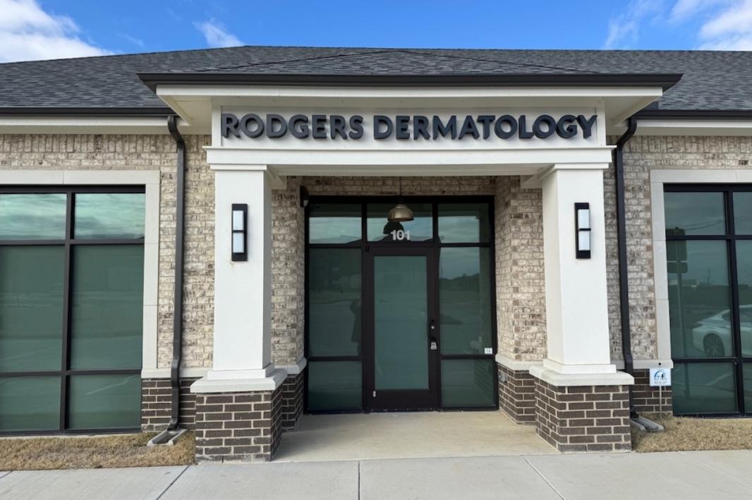 Phòng khám da liễu Rodgers cung cấp dịch vụ điều trị và kiểm tra da tại Prosper