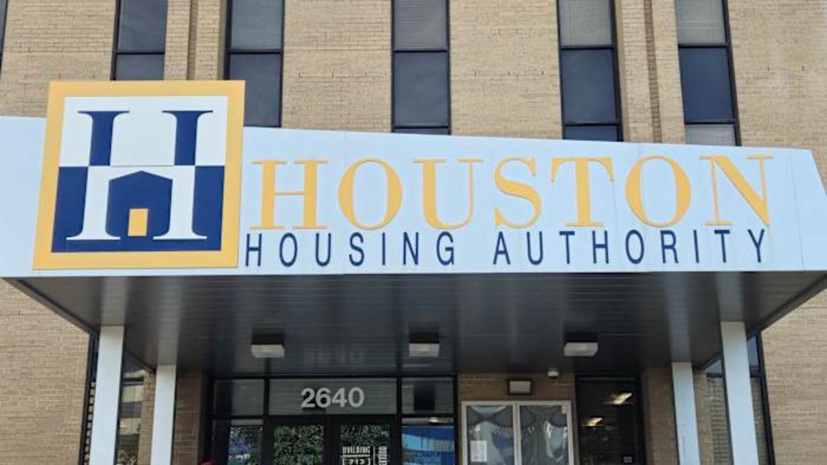 Hàng ngàn gia đình Houston chờ nhà ở xã hội có thể sớm được “chen chân” lên trước