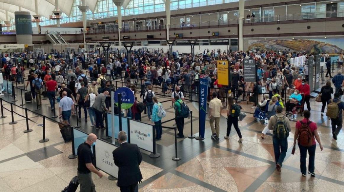 Cảnh báo từ TSA: Hạn chót REAL ID đến gần, chuẩn bị sẵn sàng cho tình trạng chậm trễ tại sân bay