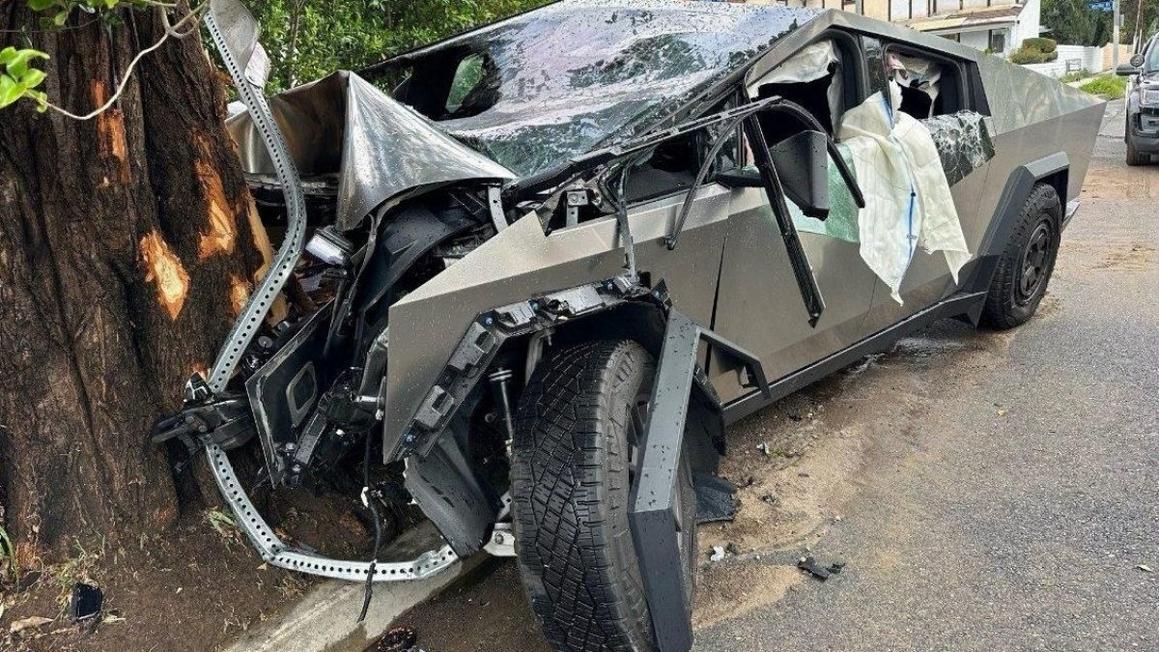 cybertruck crash winnetka april 24 2025 e1745528520358