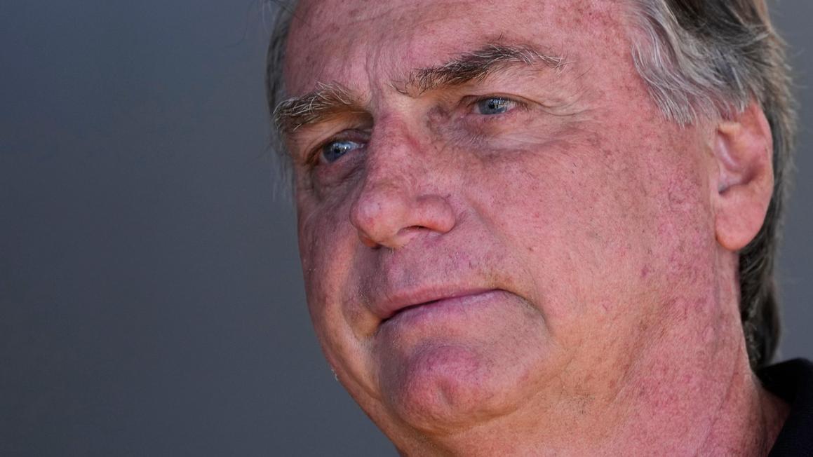 Sức khỏe cựu Tổng thống Brazil Bolsonaro trở nặng, theo các bác sĩ