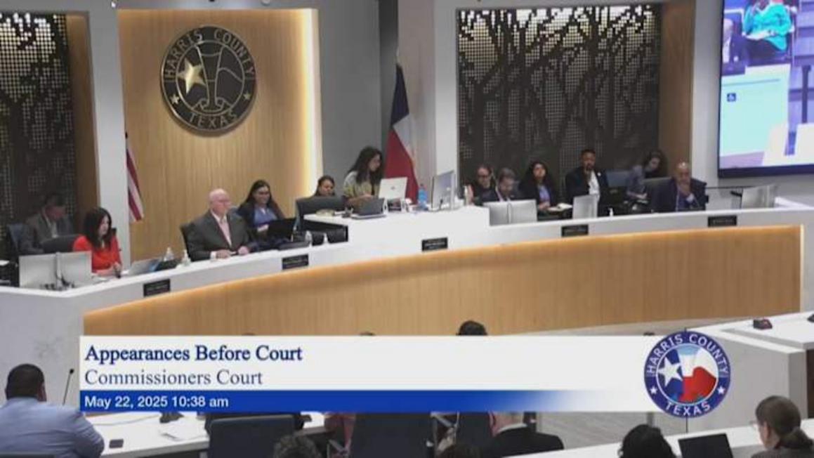 Harris County: Ủy viên bác đề nghị chi tiền công cho nhân viên tháp tùng Chánh án Hidalgo đi Paris