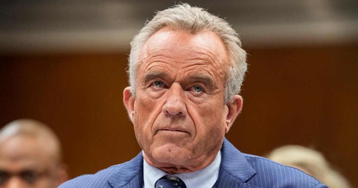 Ông Robert F. Kennedy Jr. bị chất vấn về việc cắt giảm ngân sách y tế trong phiên điều trần trước Quốc hội