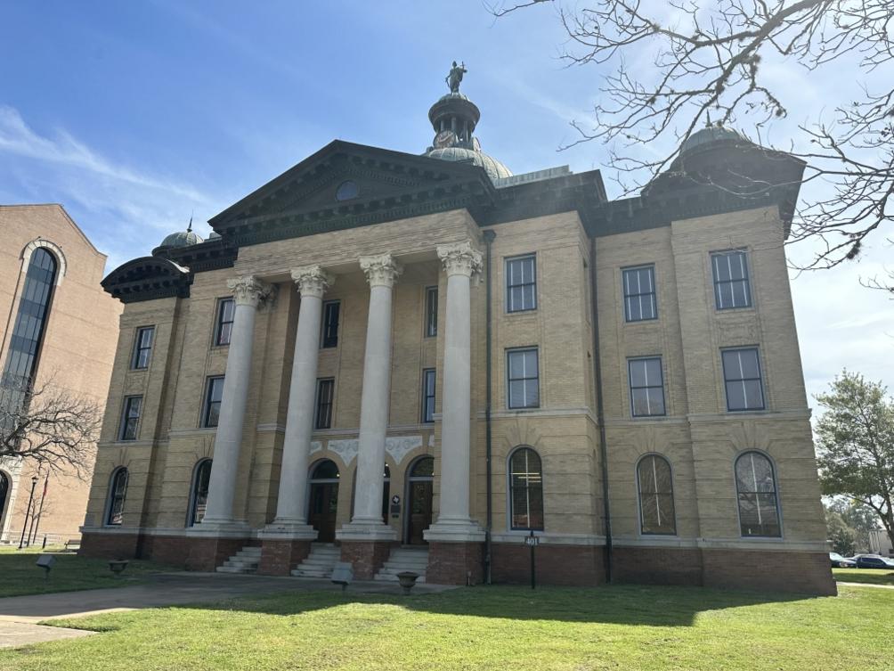 Bất đồng về luật sư, gần 1/5 khu vực bầu cử ở Fort Bend County vẫn chưa tuân thủ quy định