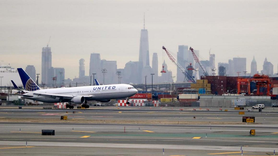 United Airlines cắt giảm chuyến bay đến sân bay lớn do tình trạng không lưu kéo dài