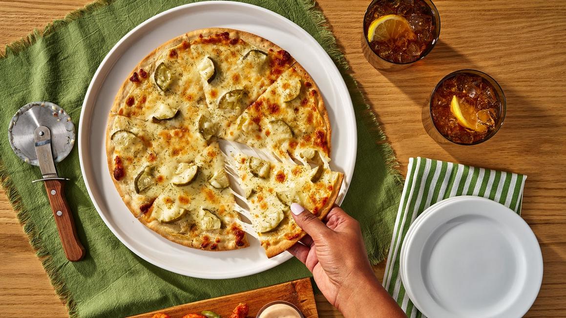 Pizza dưa chuột muối gây thất vọng khi ra mắt tại các siêu thị