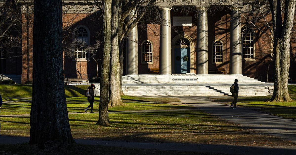 Tổng Thống Trump ra lệnh chặn sinh viên ngoại quốc nhập cảnh học tại Đại học Harvard