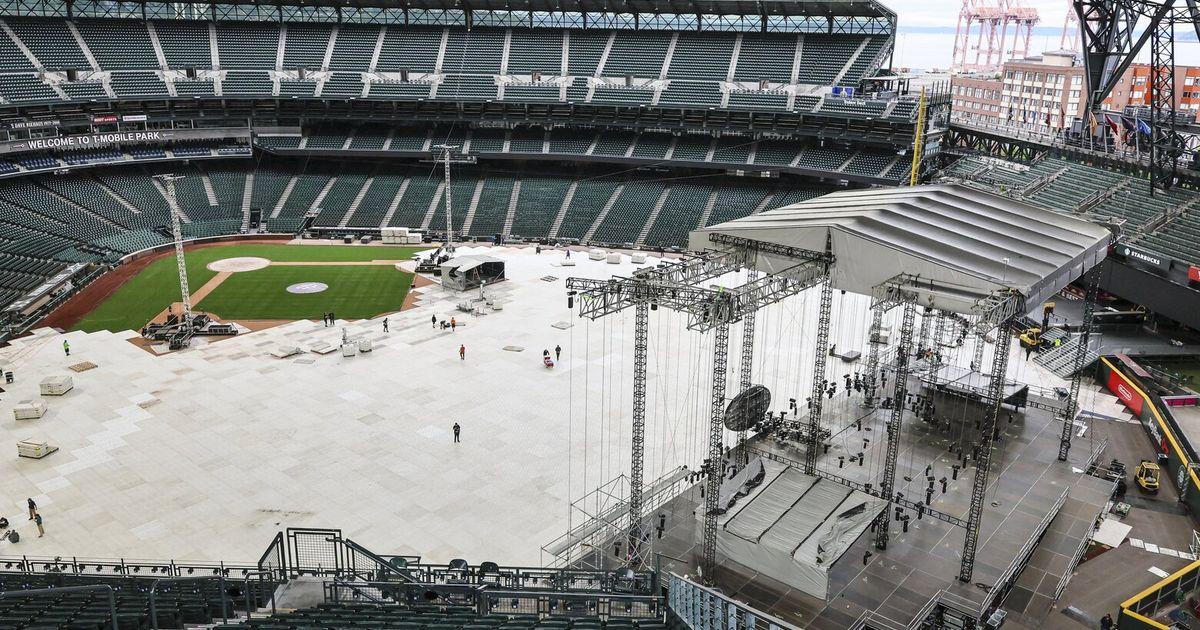 Cách T-Mobile Park Biến Hóa Từ Sân Đấu Bóng Chày Thành Địa Điểm Hòa Nhạc