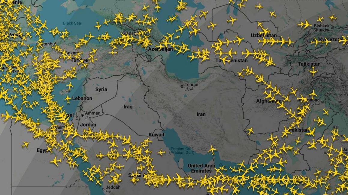 Hàng không chuyển hướng và hủy nhiều chuyến bay ở Trung Đông sau các cuộc tấn công của Iran vào căn cứ quân sự Mỹ