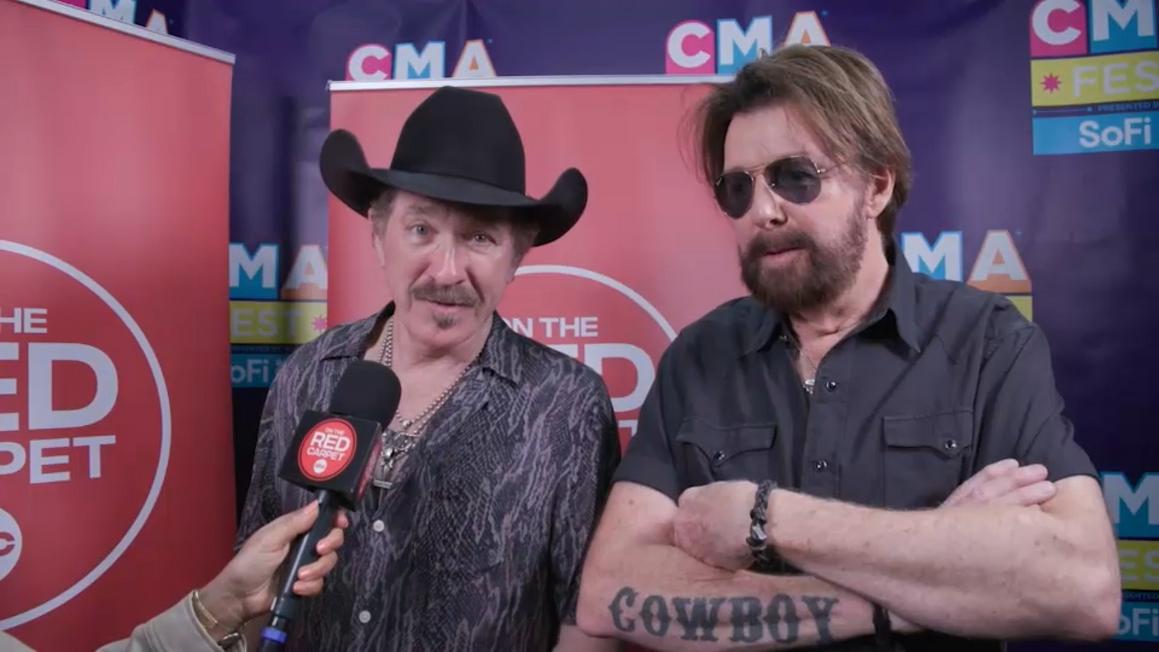 Các ngôi sao nhạc đồng quê bày tỏ lòng biết ơn người hâm mộ tại CMA Fest ở Nashville
