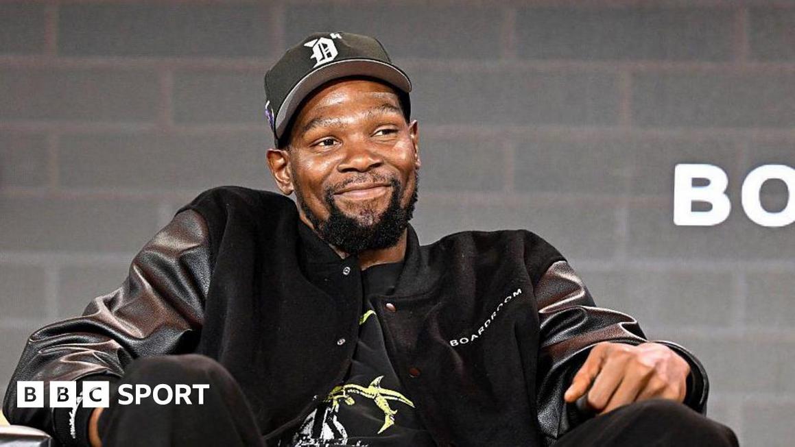 Ngôi sao NBA Kevin Durant chính thức gia nhập Houston Rockets trong thương vụ ‘bom tấn’