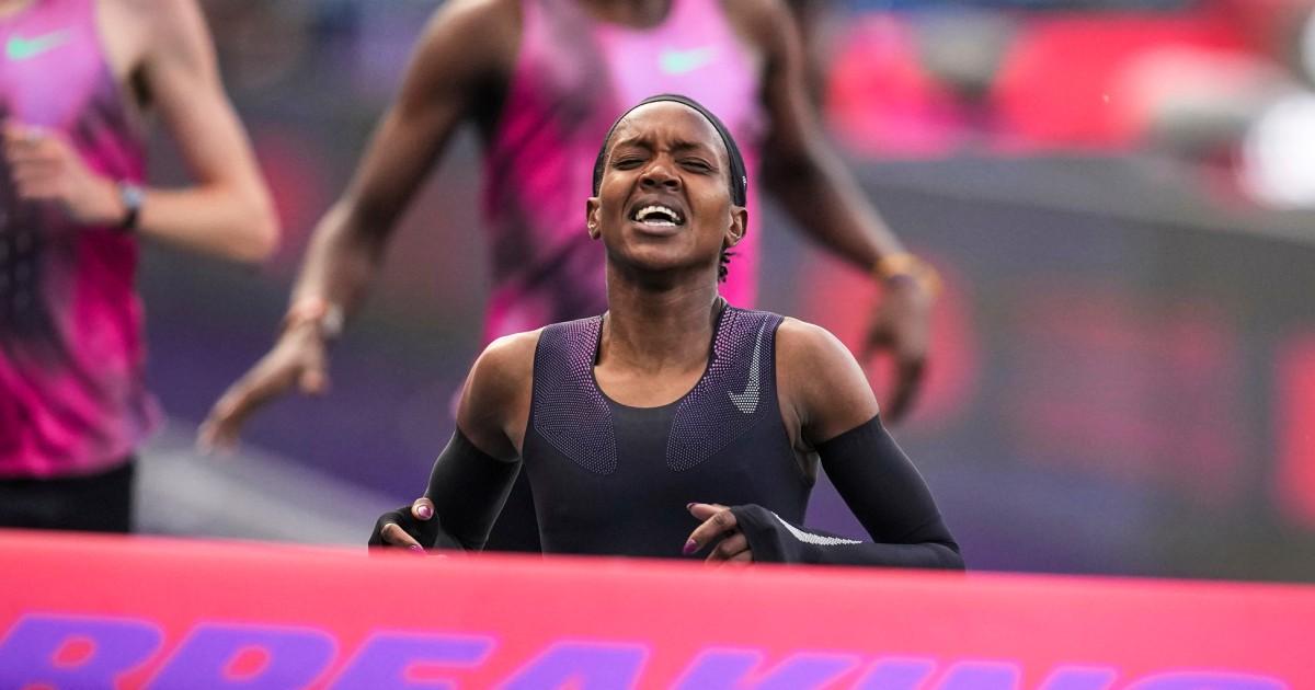 Faith Kipyegon lập kỷ lục mới ở nội dung chạy 1 dặm nhưng chưa phá được mốc 4 phút