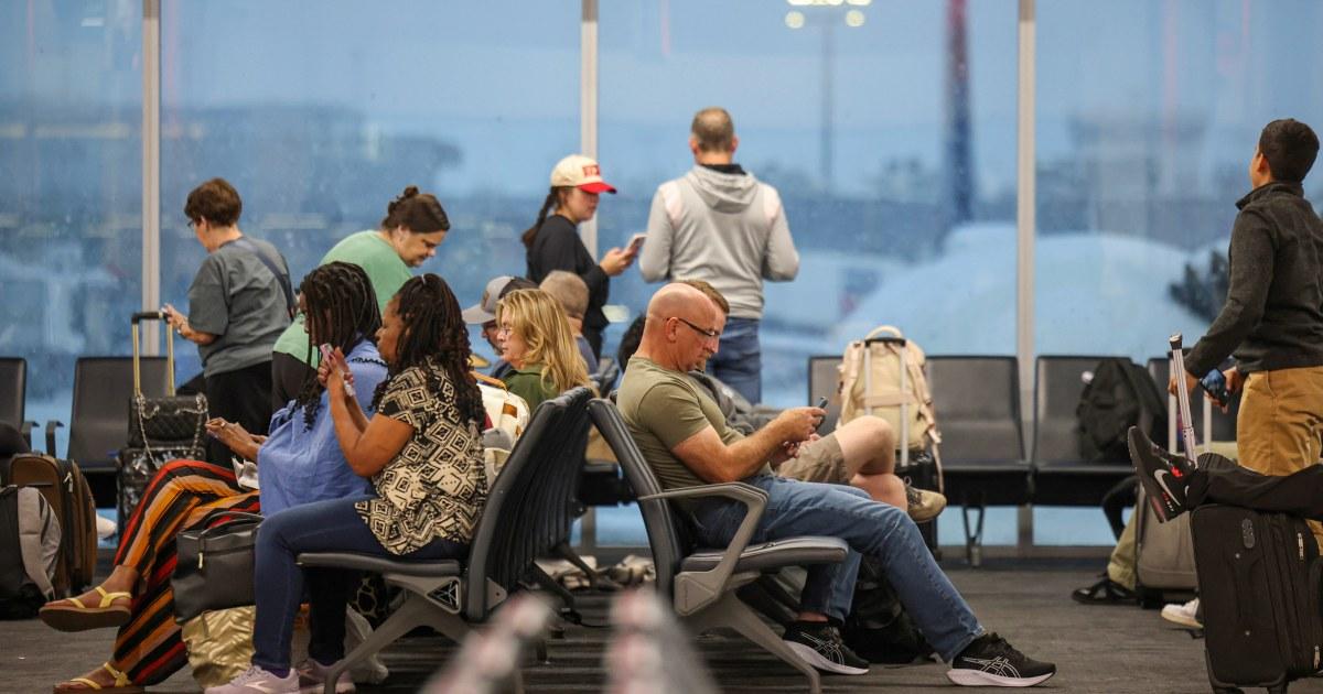 Gần 500 Chuyến Bay Đến và Đi Từ Phi Trường Atlanta Bị Hủy Vì Thời Tiết Xấu