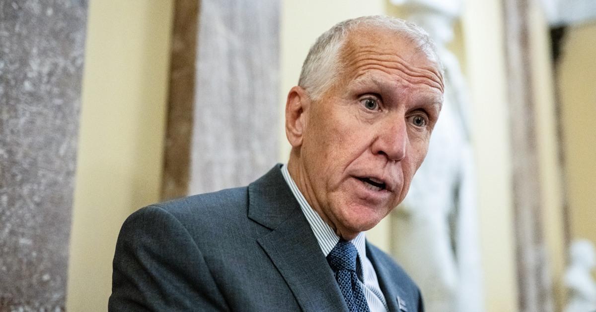 Thượng Nghị Sĩ Thom Tillis của Đảng Cộng Hòa sẽ không tái tranh cử
