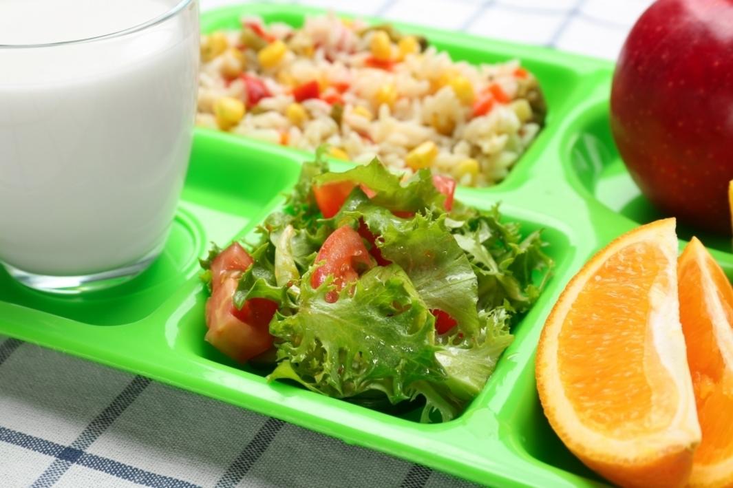Trẻ em khu vực Cy-Fair nhận bữa ăn hè miễn phí