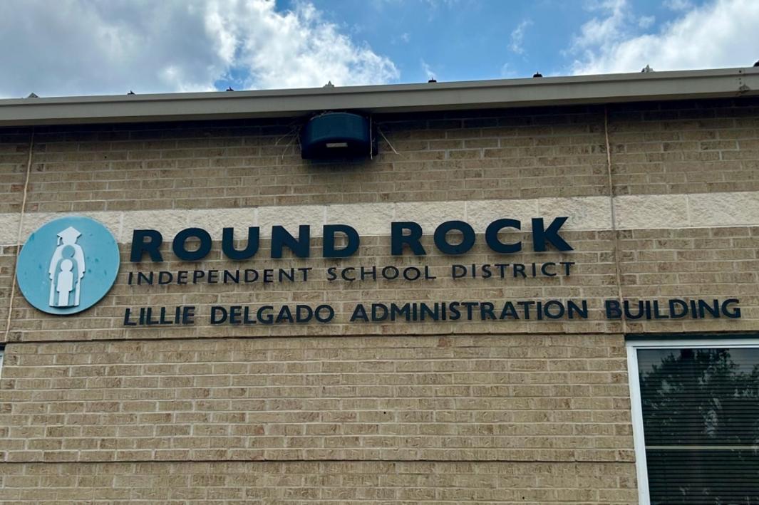 Khu Học Chánh Round Rock thông qua ngân sách 2025-2026 và kế hoạch sửa đổi vào tháng 8 do thay đổi luật pháp
