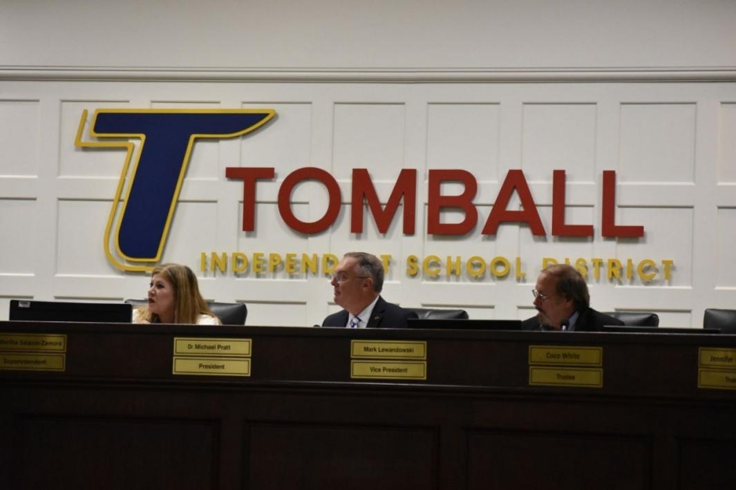 Tomball ISD thông qua ngân sách cân bằng cho năm tài chính 2025-2026, tăng lương giáo viên nhờ nguồn tài trợ của tiểu bang