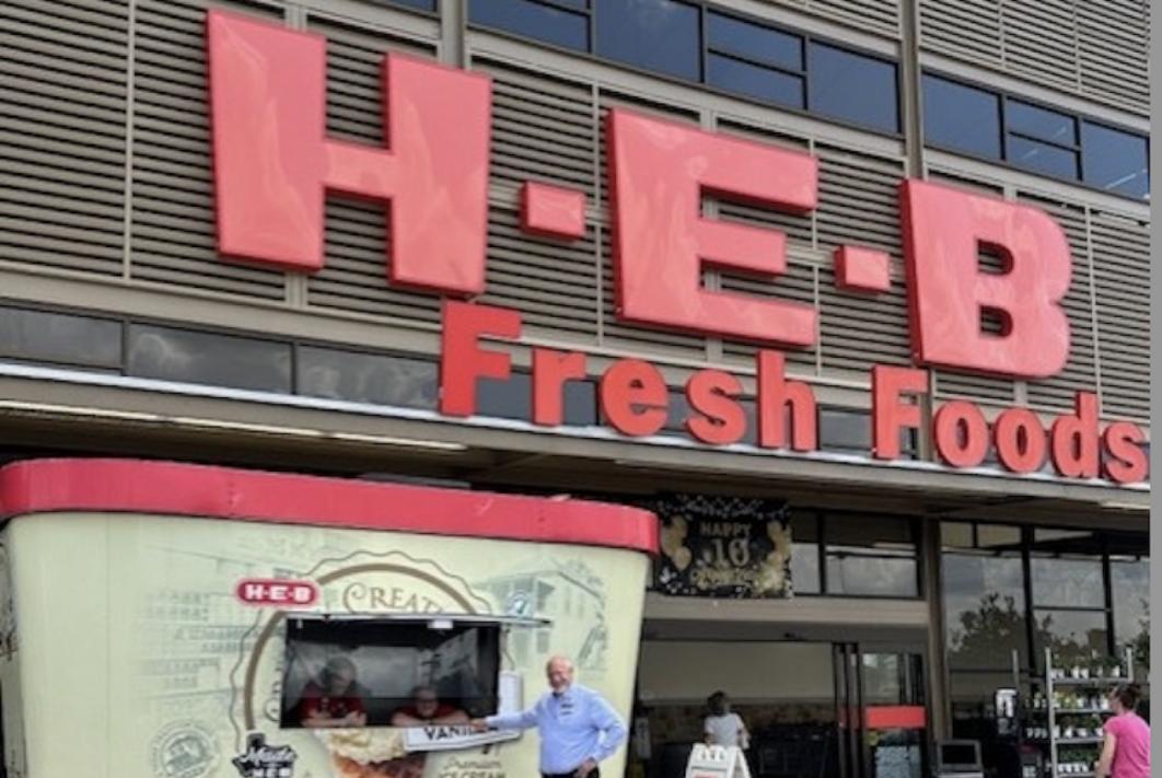 H-E-B Spring Creek Market Kỷ Niệm 10 Năm Thành Lập
