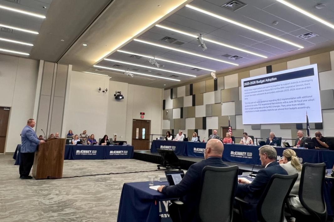 McKinney ISD phê duyệt tăng lương cho giáo viên và ngân sách năm học 2025-2026