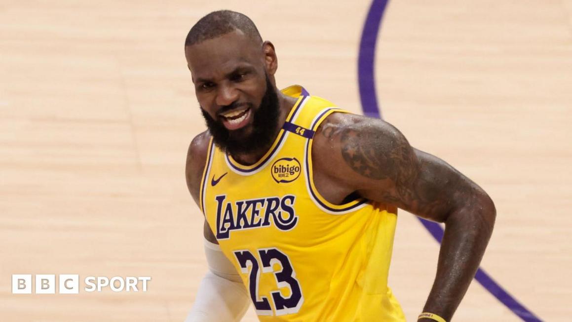 LeBron James gia hạn hợp đồng với Lakers, chuẩn bị cho mùa giải NBA kỷ lục thứ 23