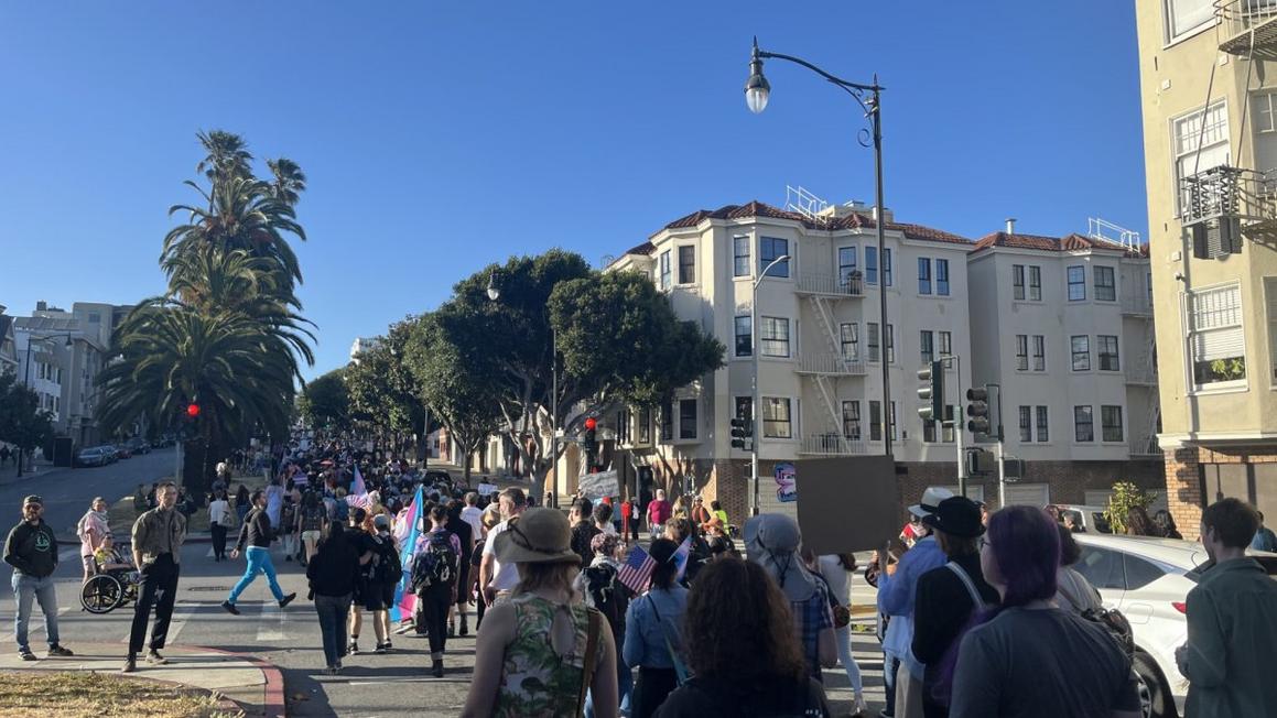 Diễu hành Người chuyển giới San Francisco thu hút đông đảo người tham dự