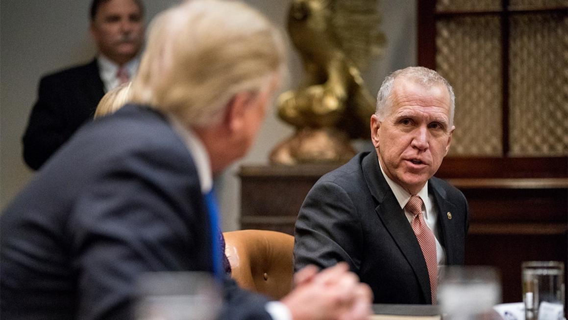 Tổng Thống Trump Phản Ứng Về Việc Thượng Nghị Sĩ Tillis Không Tái Tranh Cử, Gửi Cảnh Báo Đến Các Đảng Viên Cộng Hòa ‘Cắt Giảm Chi Phí’