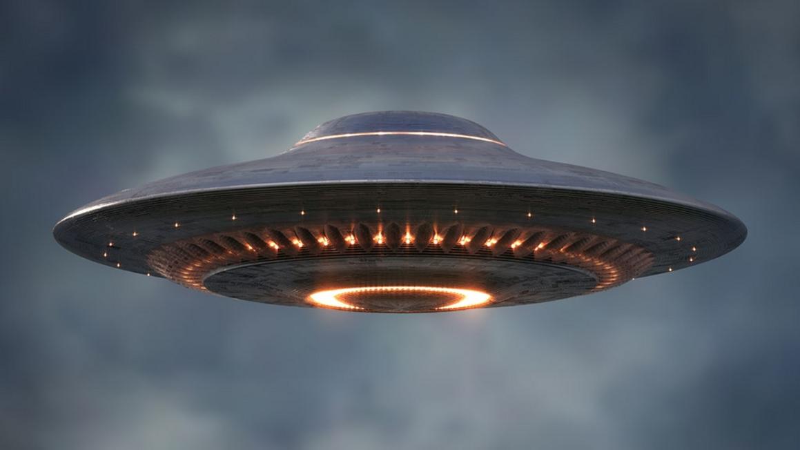 Cựu đặc vụ NASA nói chính phủ dùng chiêu ‘bình phong UFO’ để che giấu nhiều điều