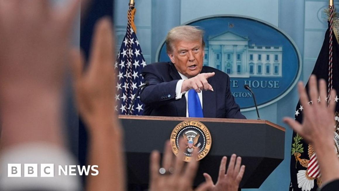 Tổng thống Trump cho biết sẽ tấn công Iran nếu chương trình làm giàu uranium gây quan ngại