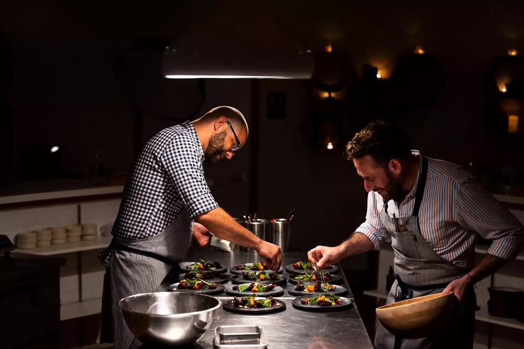 Sự kiện ẩm thực đáng chú ý tuần này ở Houston: Cựu đầu bếp Degust mở pop-up tại Wooster’s, brunch đặc biệt cho fan Bey