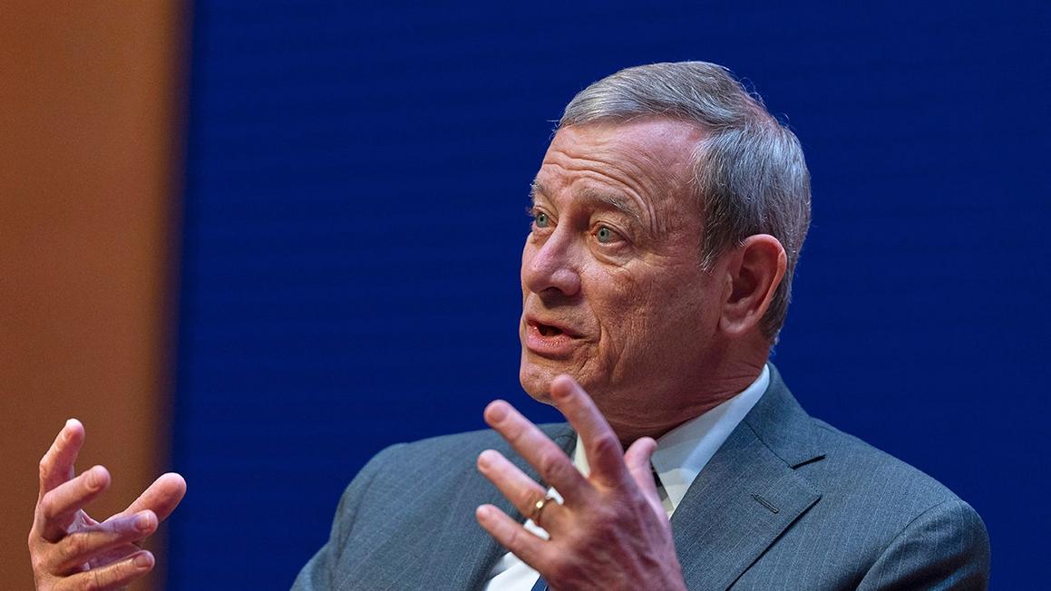 Chánh án Tối cao Pháp viện John Roberts cảnh báo về những lời lẽ nguy hiểm nhắm vào thẩm phán từ các chính trị gia