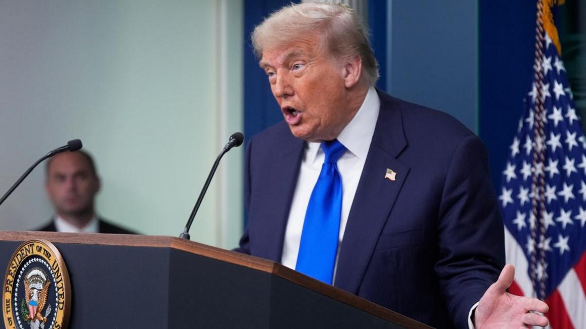 Tổng thống Trump đình chỉ đàm phán thương mại với Canada về thuế kỹ thuật số