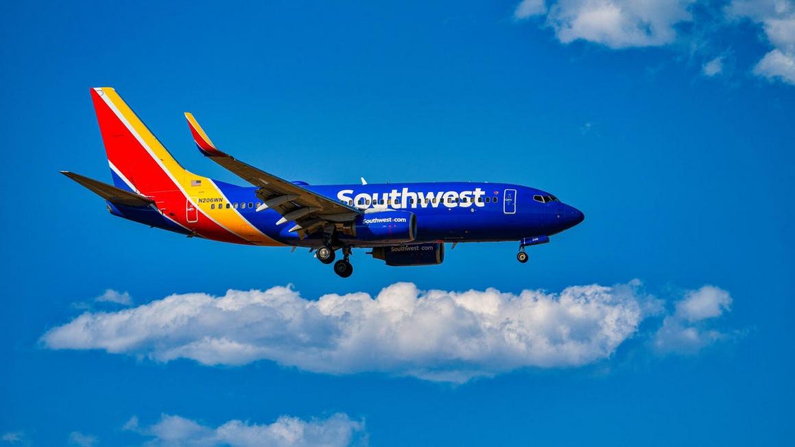 Không được sạc thiết bị trong túi xách tay trên chuyến bay Southwest Airlines nữa. Những điều cần biết