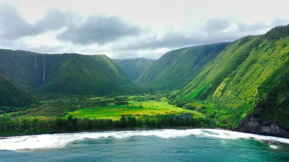 Du Khách Mỹ Thoát Chết Khi Rớt Từ Vách Đá Gần Núi Lửa Hawaii
