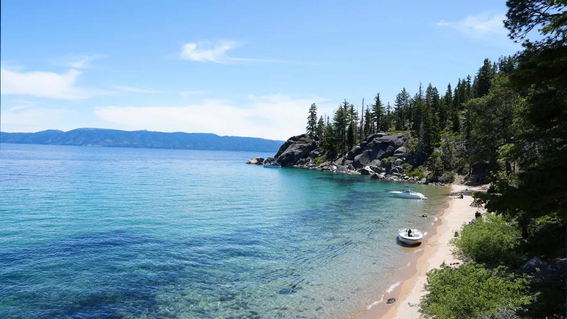 8 người thiệt mạng trong thảm kịch thuyền lật ở Hồ Tahoe, Lực lượng Tuần duyên Cảnh báo về thời tiết bất thường