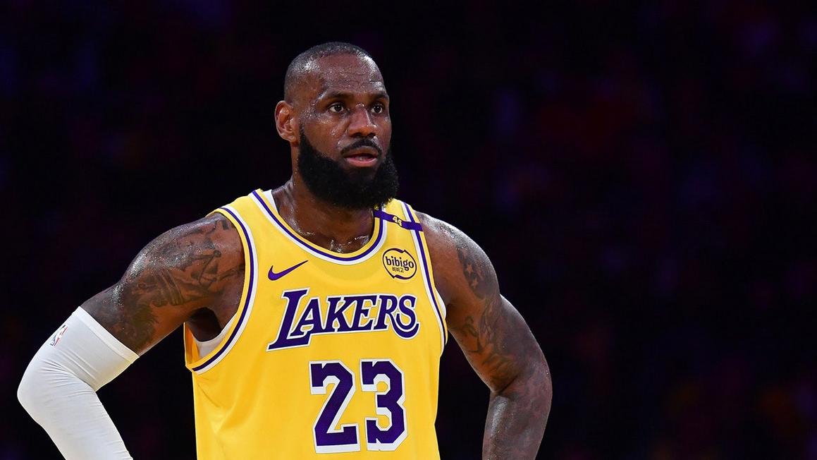 LeBron James Gợi Ý Về Việc Giải Nghệ Với Đoạn Video Bí Ẩn Trên Mạng Xã Hội