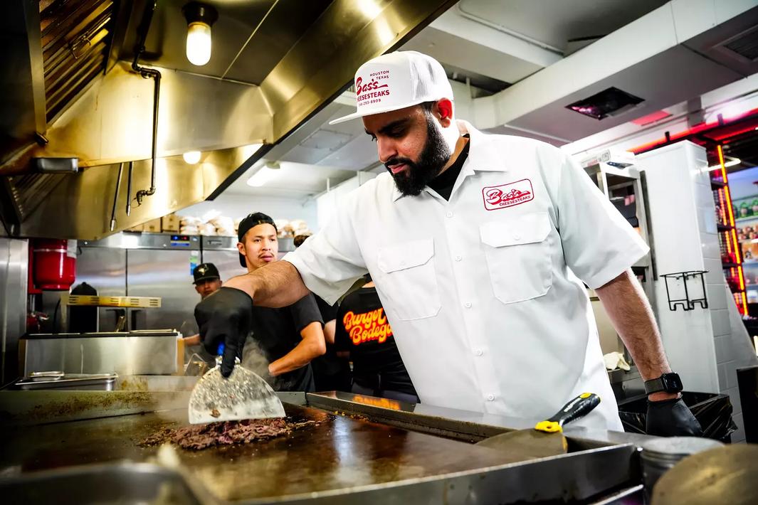 Sự Kiện Ẩm Thực Houston Tuần Này: Cheesesteak và Mừng Lễ Độc Lập