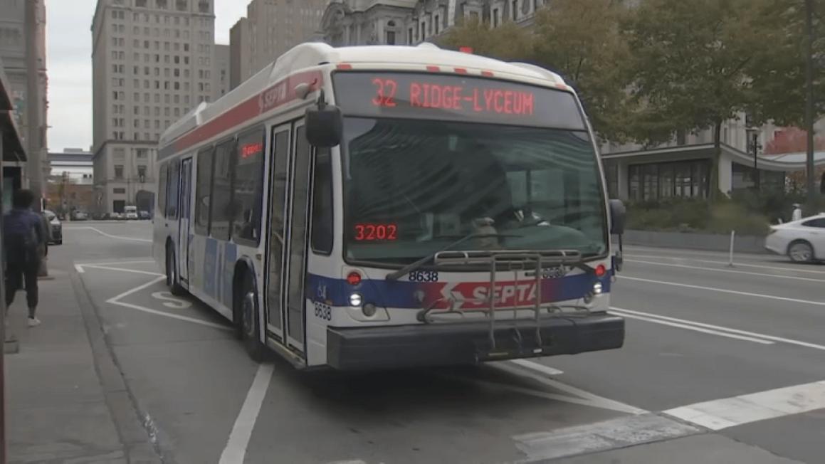 Thời tiết nắng nóng khiến tàu SEPTA và Amtrak trễ chuyến