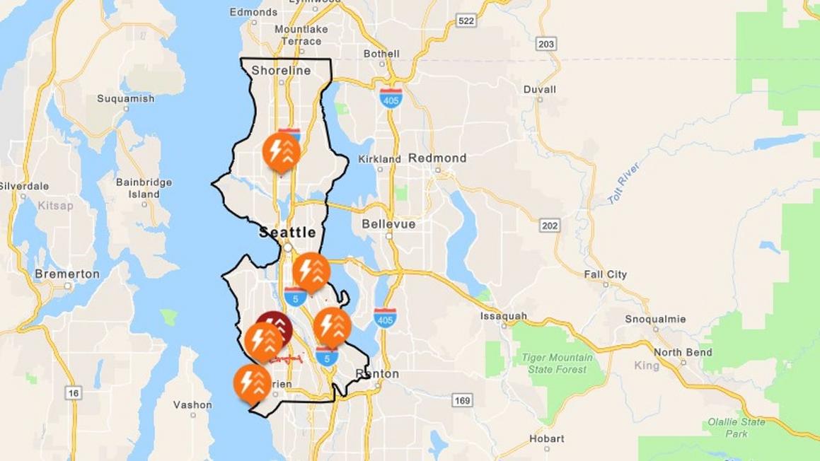Cúp Điện ở South Seattle ảnh hưởng 1.700 hộ sau khi xe tông cột điện