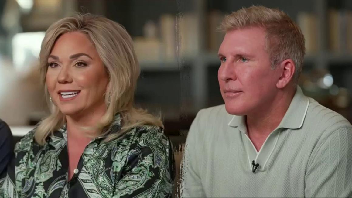 Todd và Julie Chrisley kể lại khoảnh khắc được Tổng Thống Trump ân xá: ‘Chúa đã chạm đến trái tim ông’