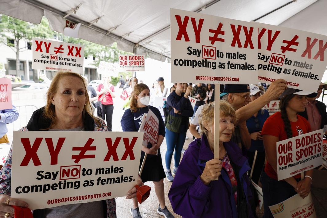 Bộ Giáo dục Mỹ tuyên bố tháng Sáu là ‘Tháng Title IX’ giữa lúc tranh cãi về vận động viên chuyển giới trong thể thao nữ
