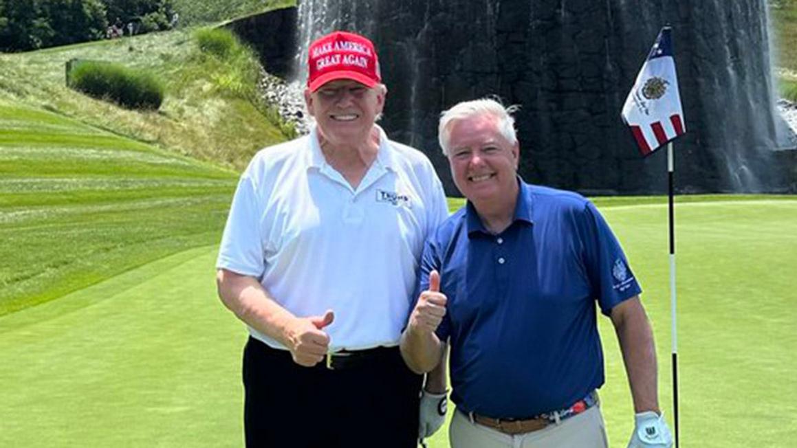 Tổng Thống Trump chơi golf với các Thượng Nghị Sĩ Cộng Hòa trước cuộc bỏ phiếu về ‘Dự luật lớn’