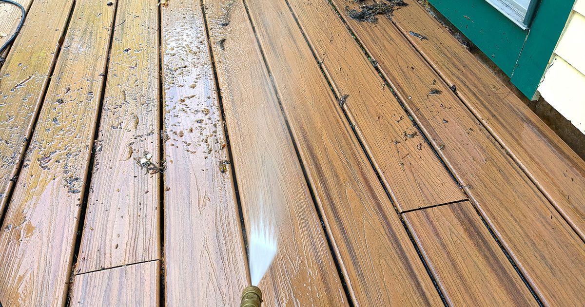 Sàn Gỗ Composite Tưởng ‘Không Cần Bảo Dưỡng’ Hóa Ra Lại Khác
