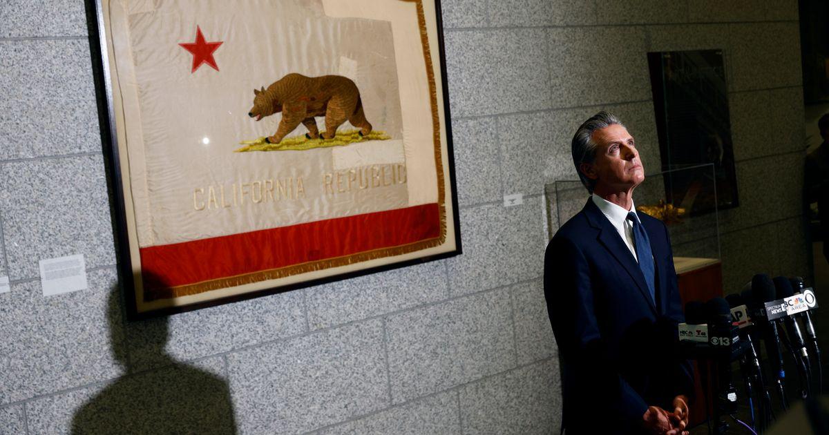 Thống Đốc California Gavin Newsom Kiện Fox News Về Tội Phỉ Báng Liên Quan Đến Cuộc Gọi Với Tổng Thống Trump