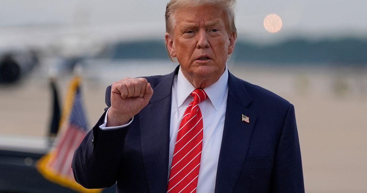 Sự Phản Bội Mới Nhất Của Trump Đối Với Đánh Giá Tình Báo Phản Ánh Sự Không Tin Tưởng Lâu Dài Vào Các Cơ Quan Tình Báo
