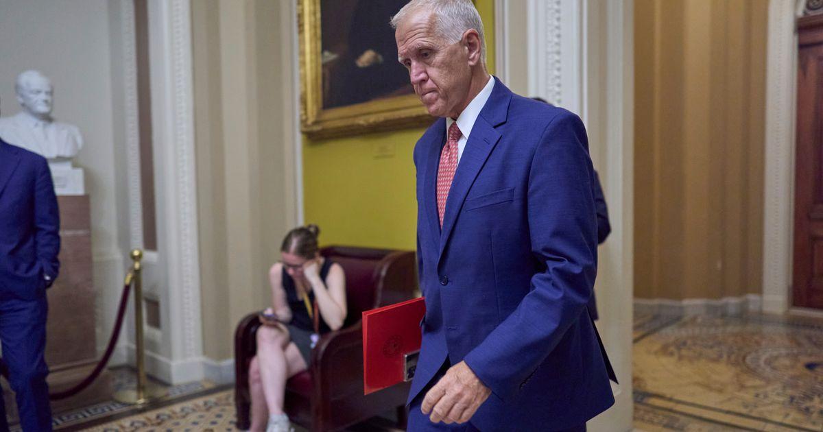 Thượng Nghị Sĩ Thom Tillis Từ Bỏ, Nối Gót Những Đảng Viên Cộng Hòa Khác Từng Thách Thức Tổng Thống Trump