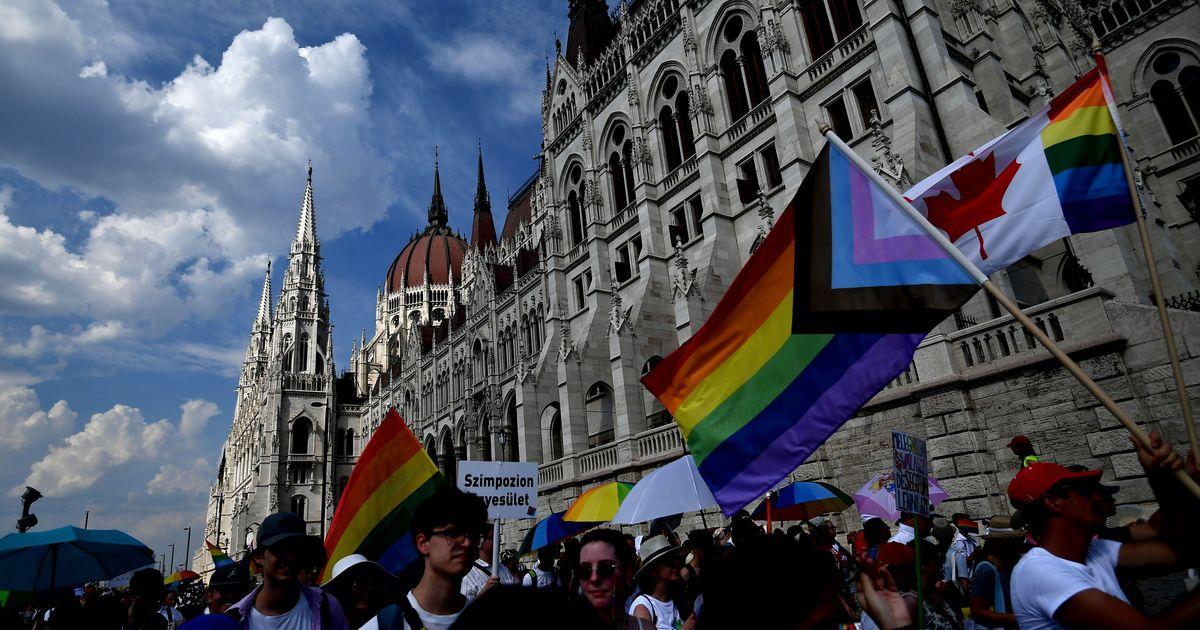 Cộng đồng LGBTQ+ Hungary Bất chấp Lệnh Cấm Tổ chức Lễ Diễu hành Tự hào