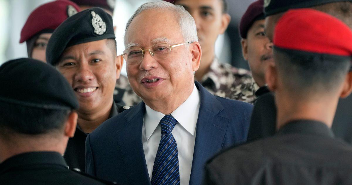 Tòa án Malaysia bác bỏ cáo buộc rửa tiền đối với cựu Thủ tướng Najib Razak đang ngồi tù