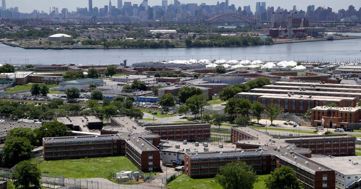 Thẩm phán chặn kế hoạch cho phép nhân viên di trú hoạt động trong nhà tù New York